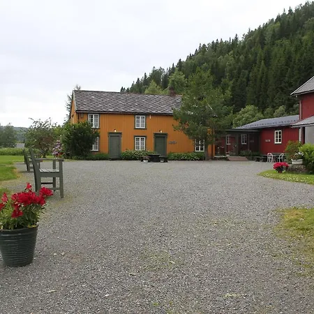 Austkil Gjestegard Bed & Breakfast
